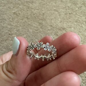 Pandora Silver Dazzling Daisies Ring